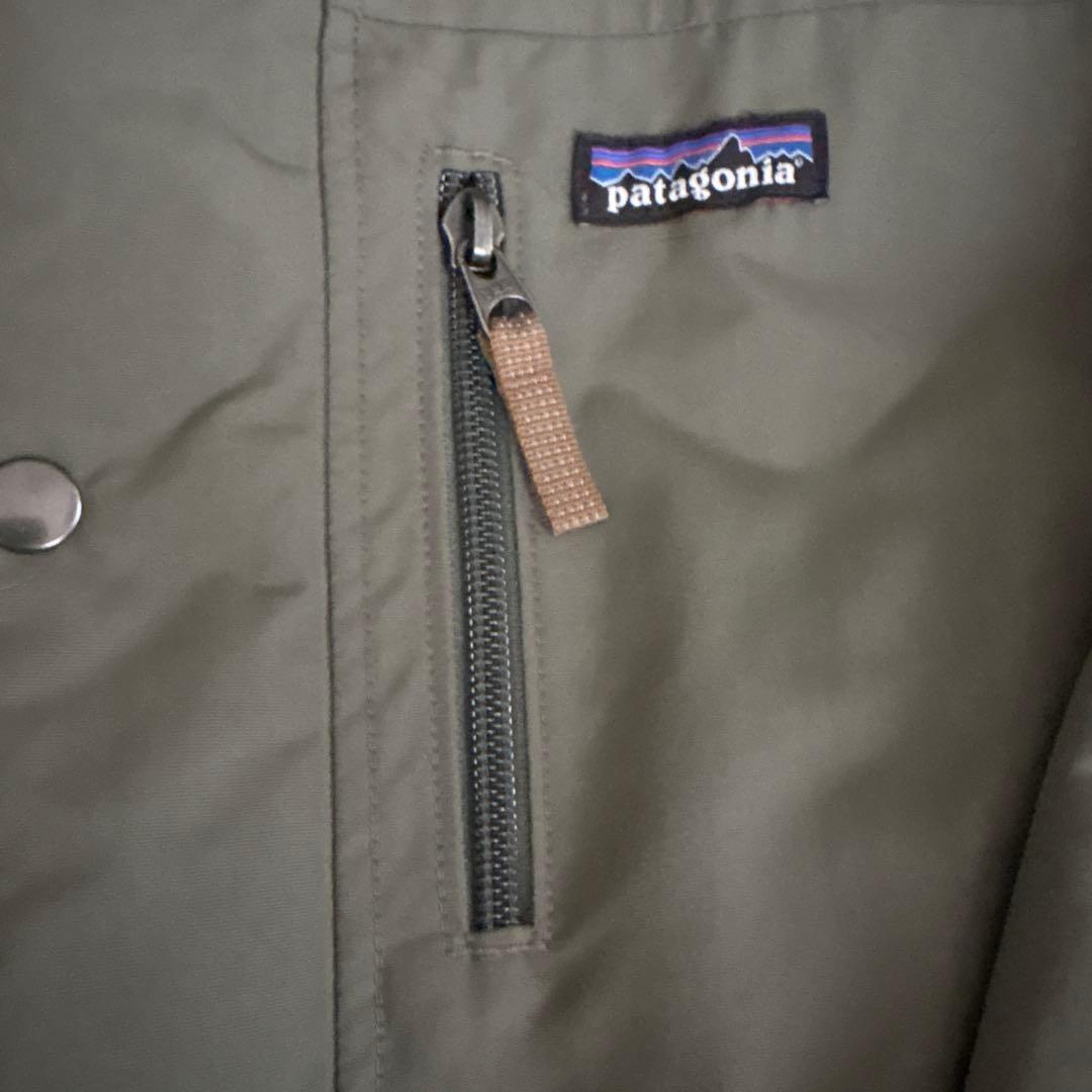 patagonia フード付きジャケット オリーブグリーン