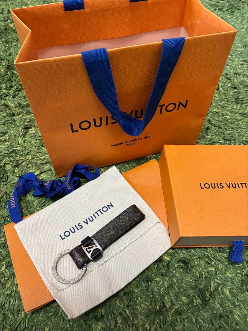 LOUIS VUITTON ヴィトンキーホルダードラゴンヌ
