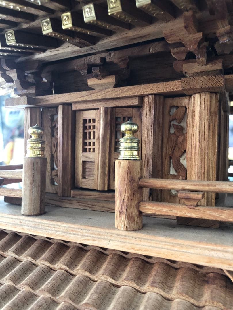 @maron-papa繊細な造りの木製五重の塔