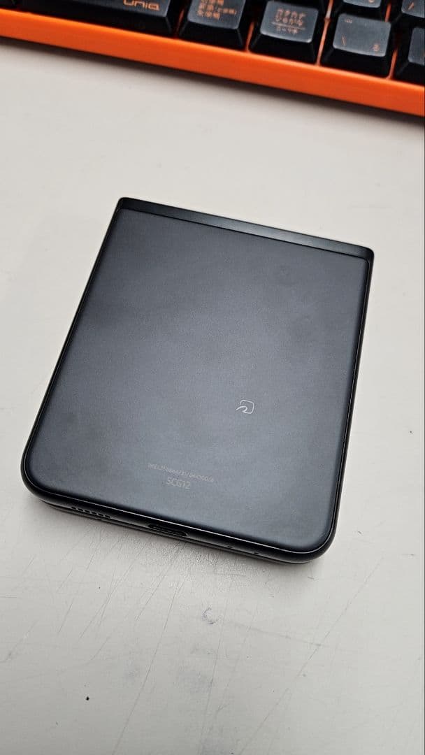 【au版】Galaxy Z Flip 3 5G SCG12 ファントムブラック