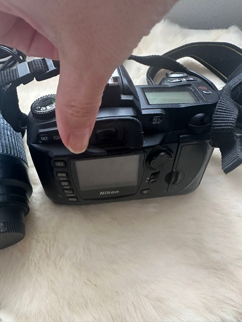 Nikon D70sデジタル一眼レフカメラ、レンズ２つ付き