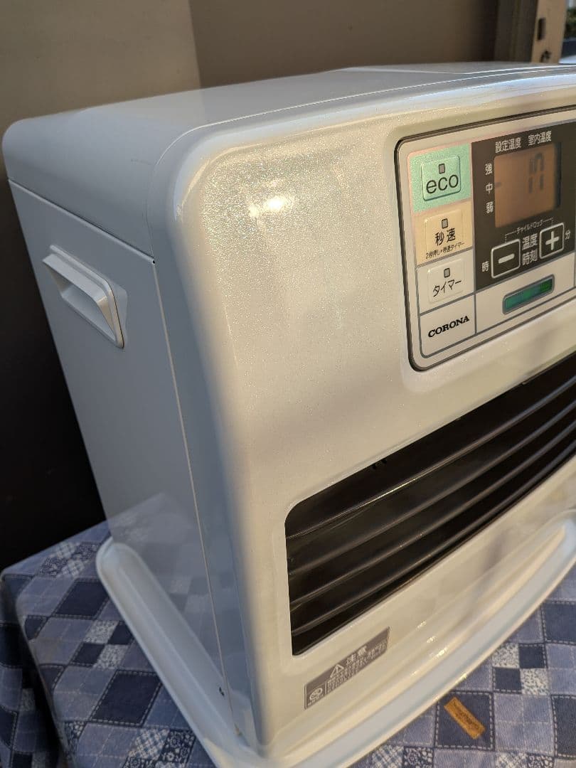 CORONA 　石油ファンヒーター