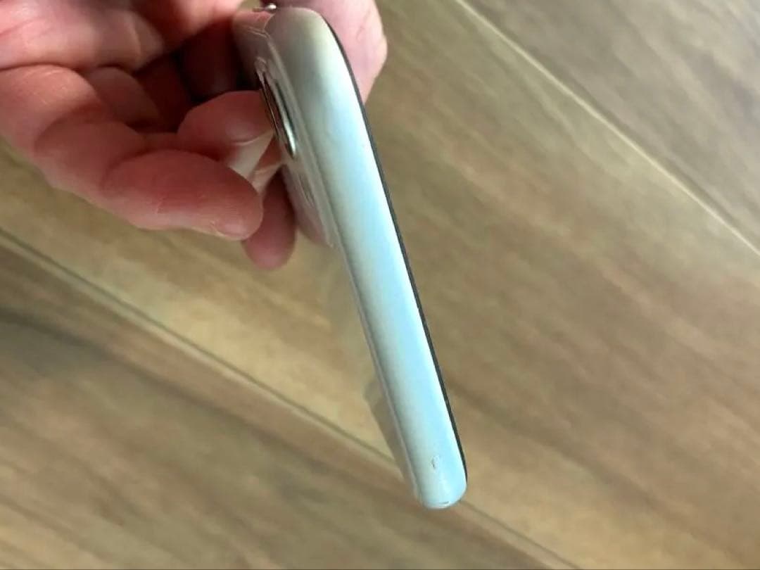 iPhone 11 256GB ホワイト