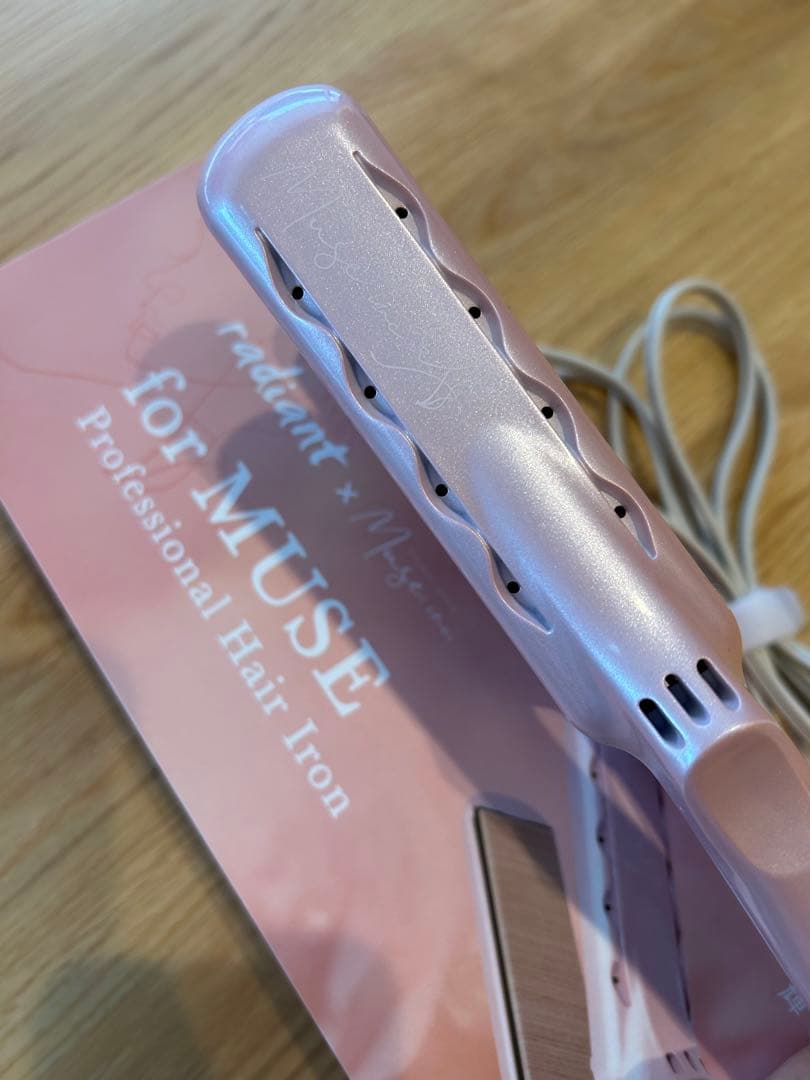 ラディアントfor MUSE プロフェッショナルヘアーアイロンピンク　ケース付き