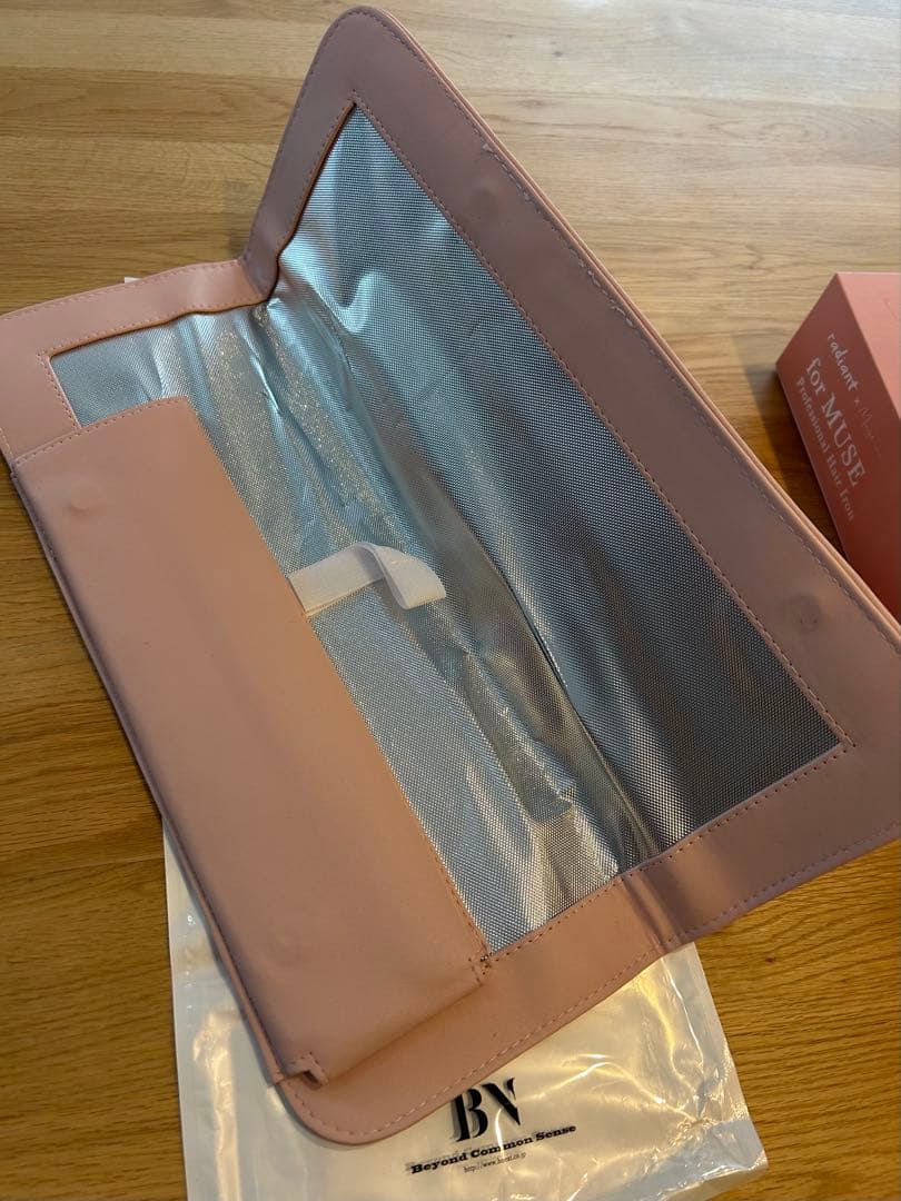 ラディアントfor MUSE プロフェッショナルヘアーアイロンピンク　ケース付き