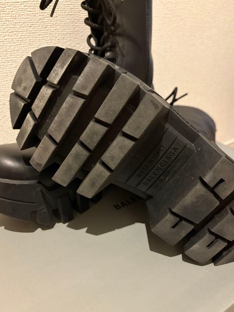 BALENCIAGA　厚底ブーツ