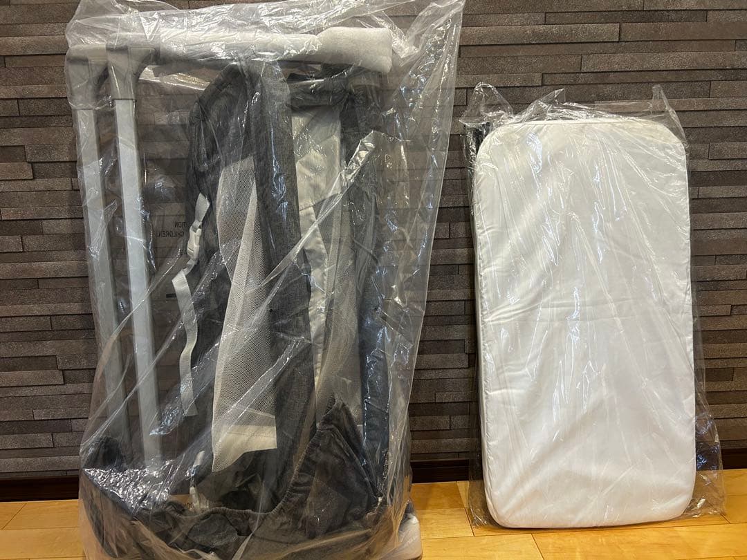 ベビーベッド スイング 電動　新品未使用