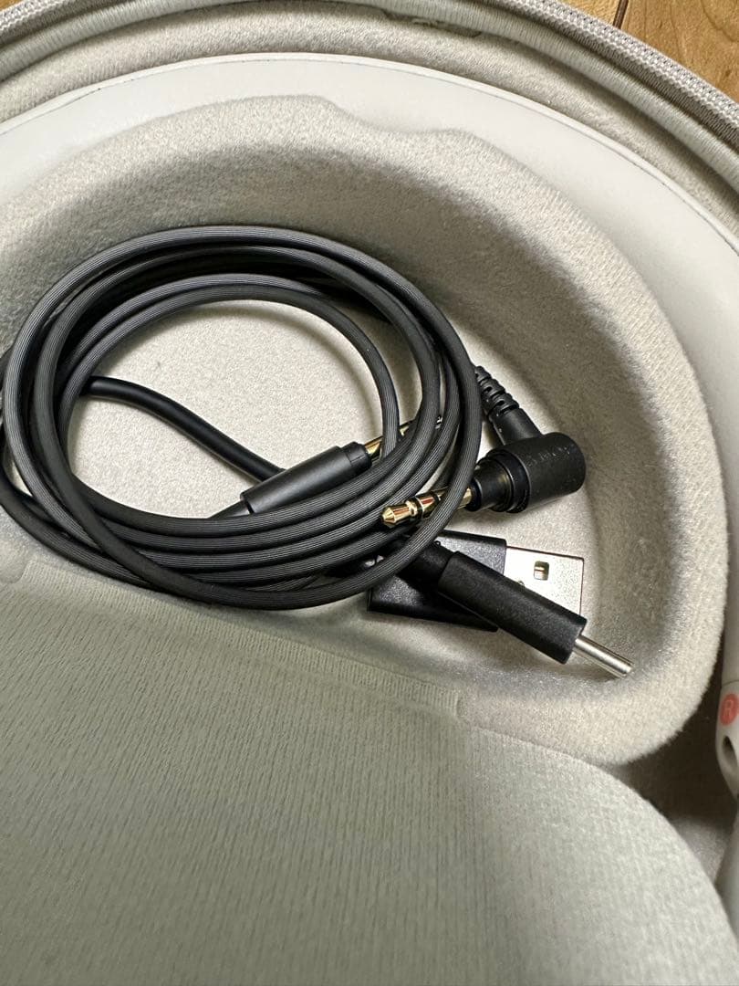 【赤字覚悟】SONY WH-1000XM5 プラチナシルバー　25年3月下旬購入