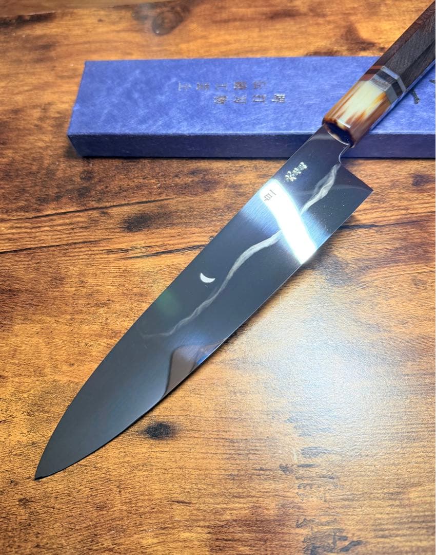 【堺打刃物】和牛刀 水本焼　白一鋼 富士山　8寸　全鏡面　包丁　黒檀水牛八角柄