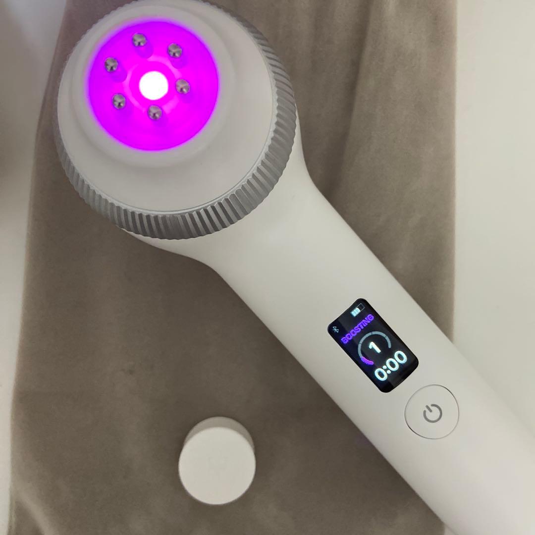 メディキューブ　ウルトラチューン美顔器