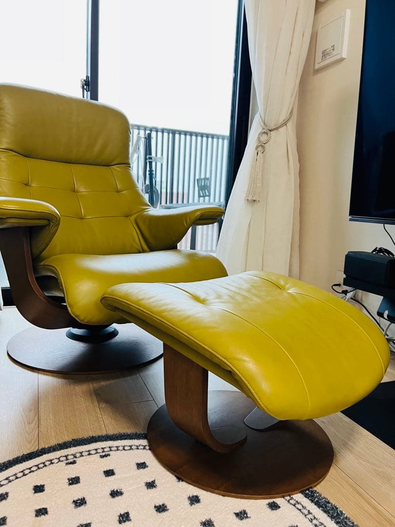 オリーブ  ザ・ファースト リクライニングチェアー ブラック 本革張