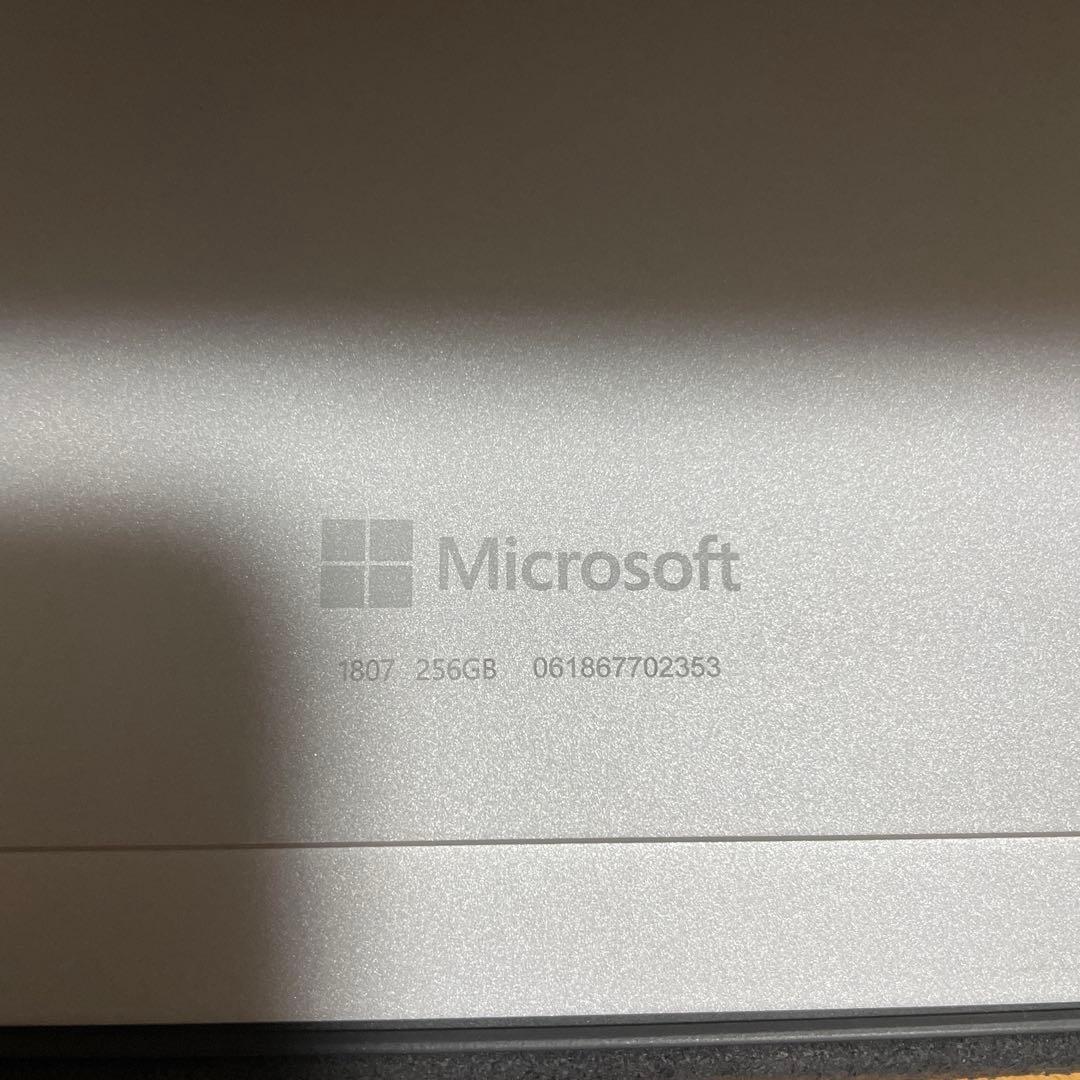 Surface Pro 5 256GB（LTEモデル）