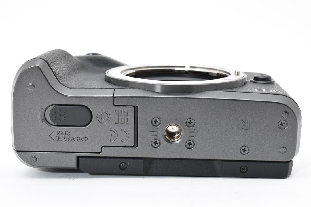 Canon EOS M6 ボディ ブラック 0299