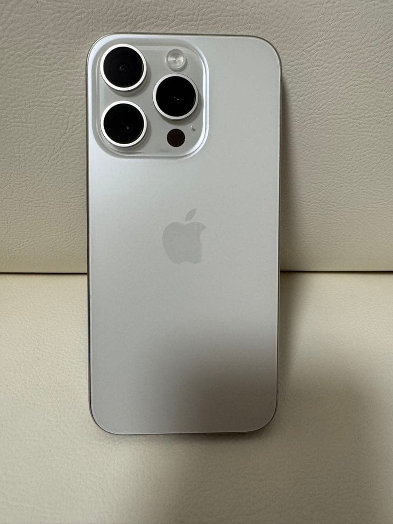 Apple iPhone 15Pro 256G ホワイトチタニウム　SIMフリー
