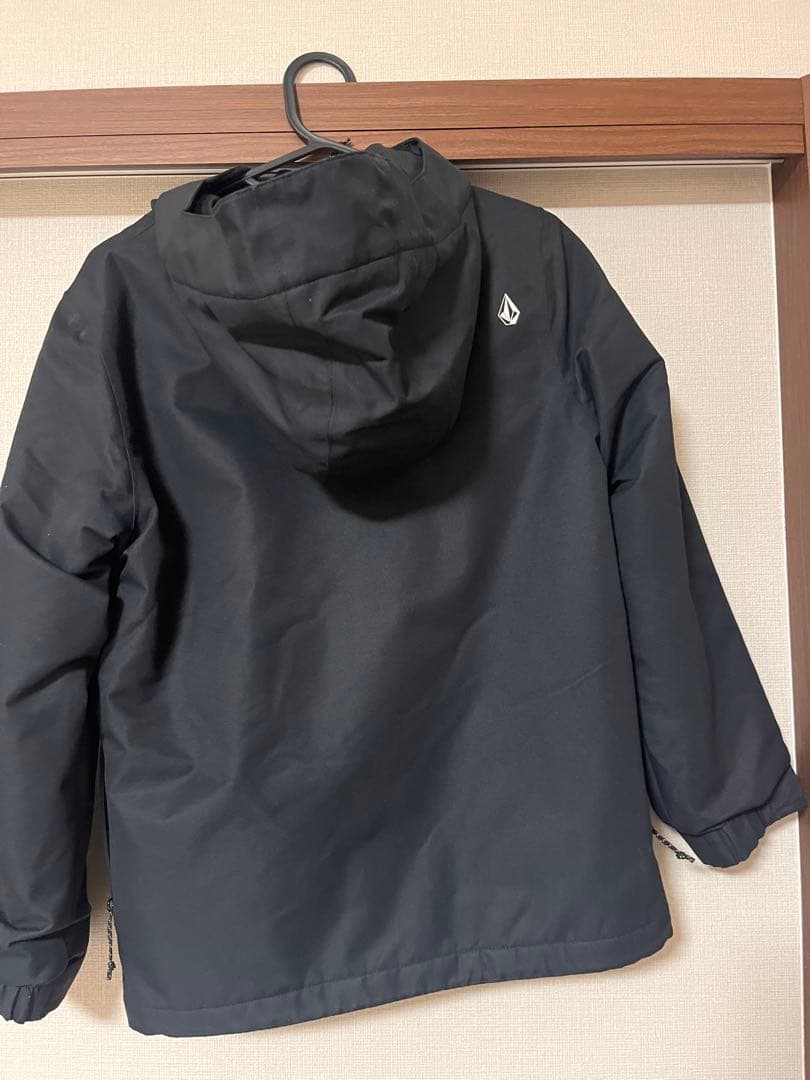 お値下げ‼️Volcom フード付き黒スノーボードジャケット