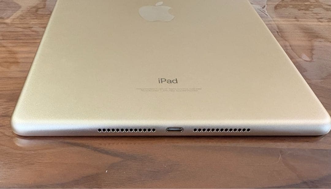 週末セール！12,500→10,000！iPad 第5世代 128GB WiFi