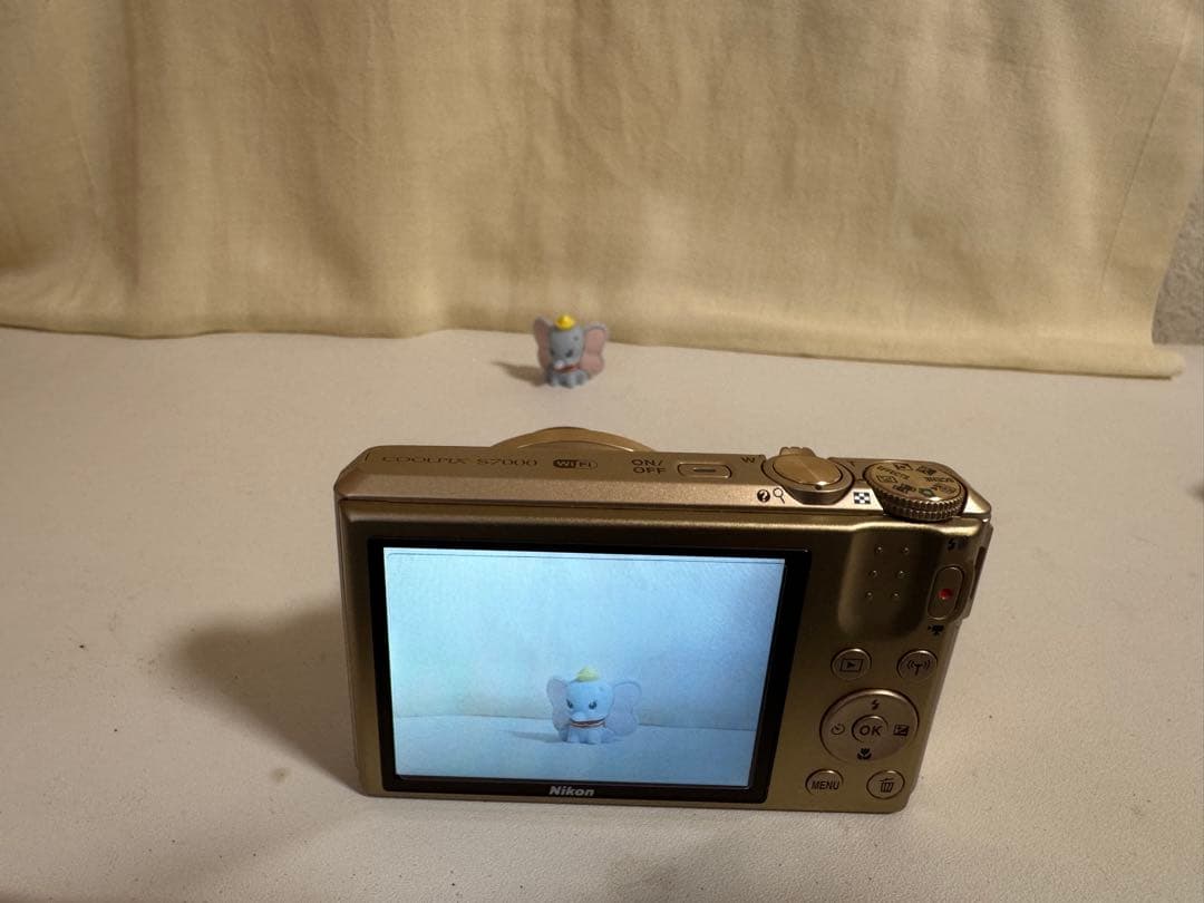 Nikon COOLPIX S7000 ゴールド