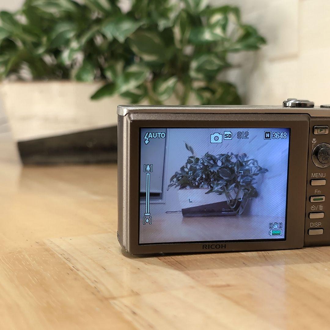 RICOH R10 / 純正充電器 ・ 純正バッテリー