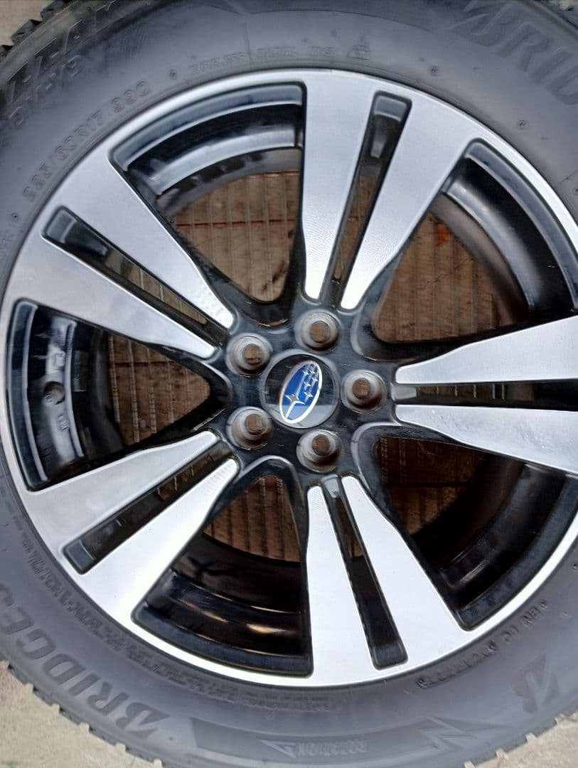 ハローキティ　スバル純正17インチホイール スタッドレス 4本セット