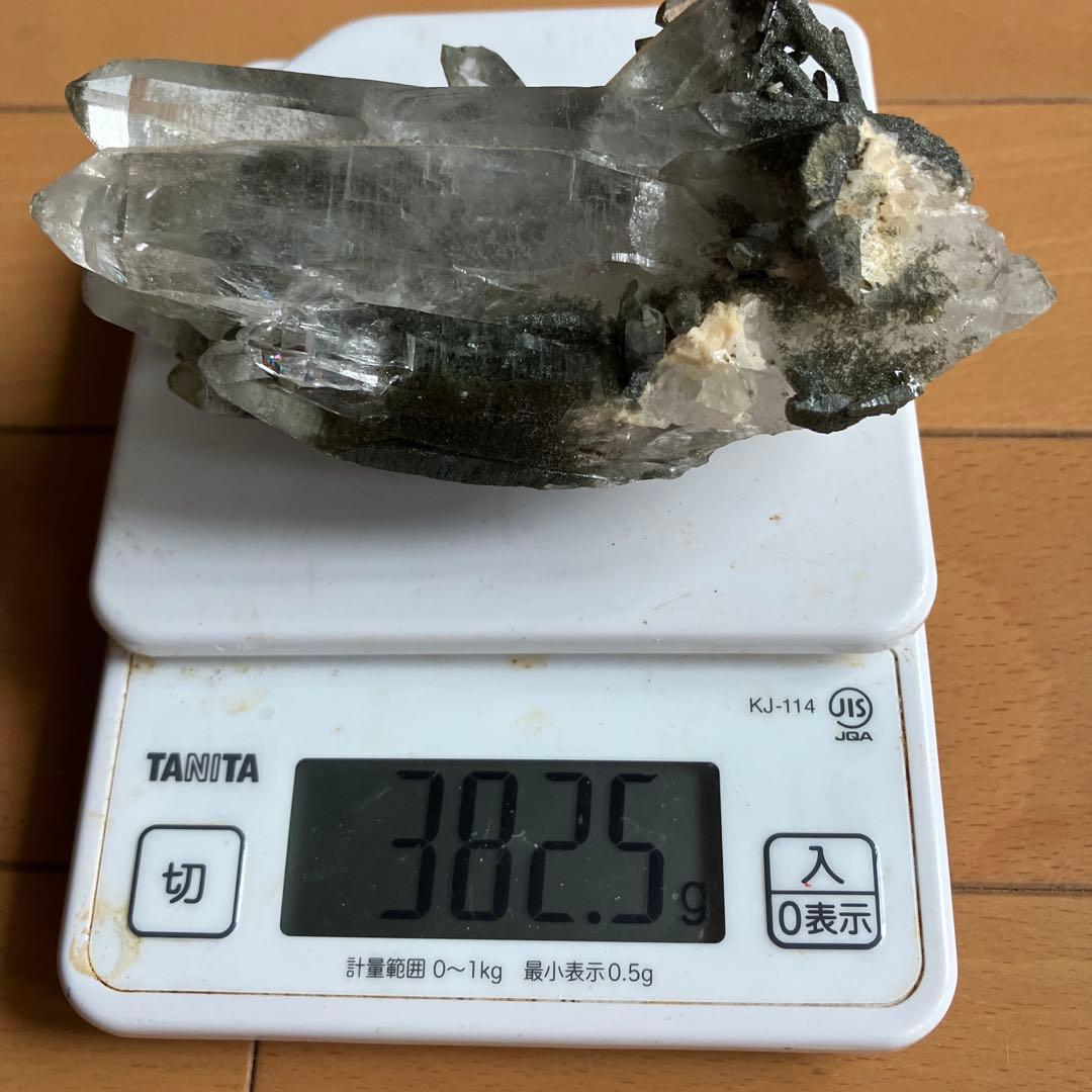 ガネーシュヒマール　原石