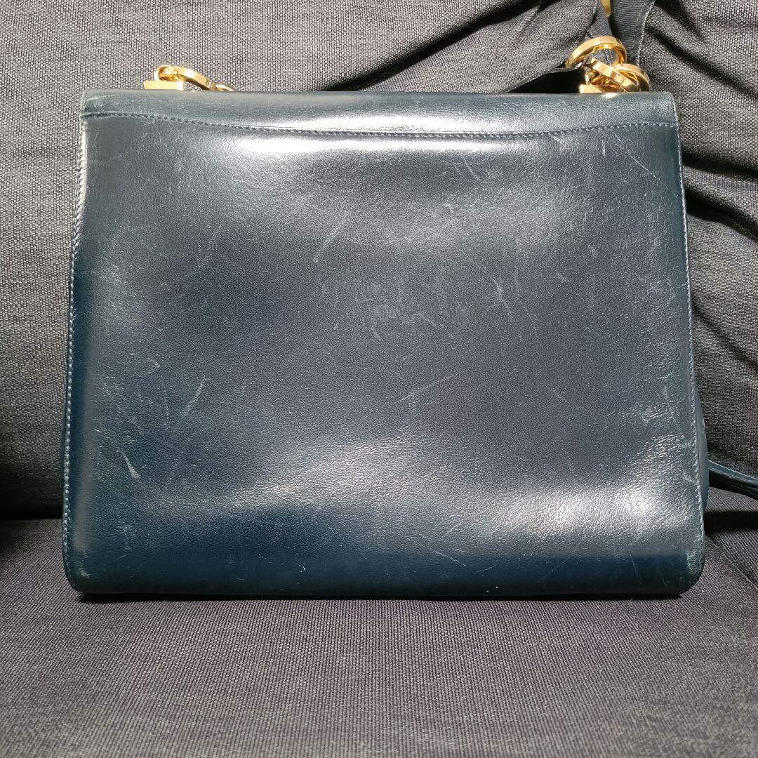 SalvatoreFerragamo ガンチーニ ショルダーバッグ レザー