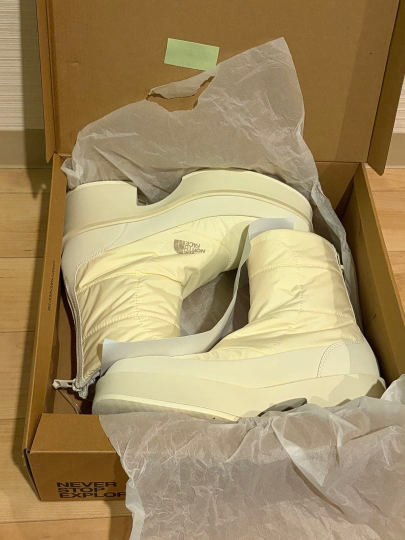 THE NORTH FACE NFMS2474 ヌプシ ホワイトブーツ