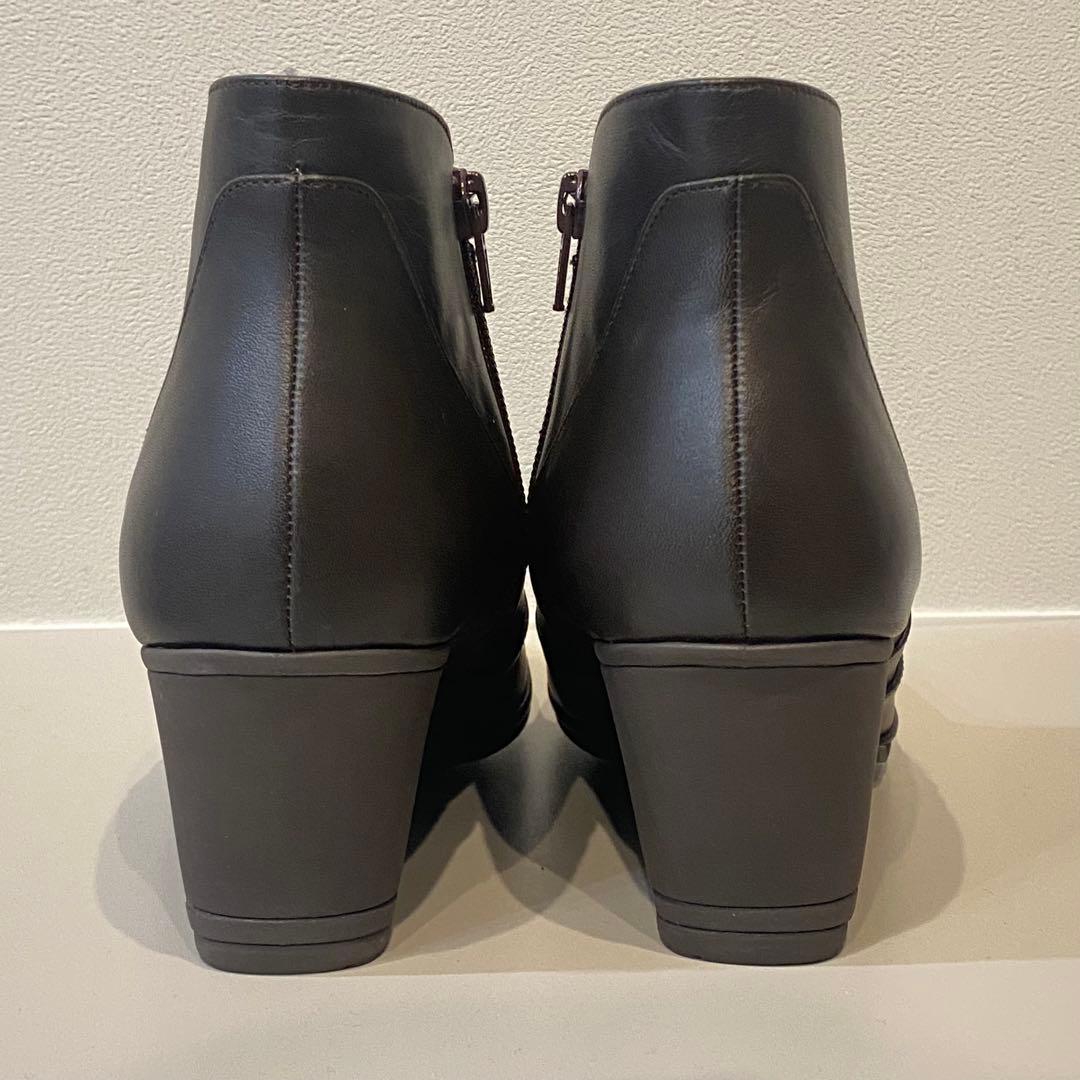 【極美品】asics pedara ウォーキング レザーショートブーツ 23.5