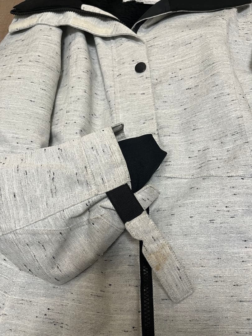 シックスエイトシックス 686 スノーボードウェア ジャケット レディース