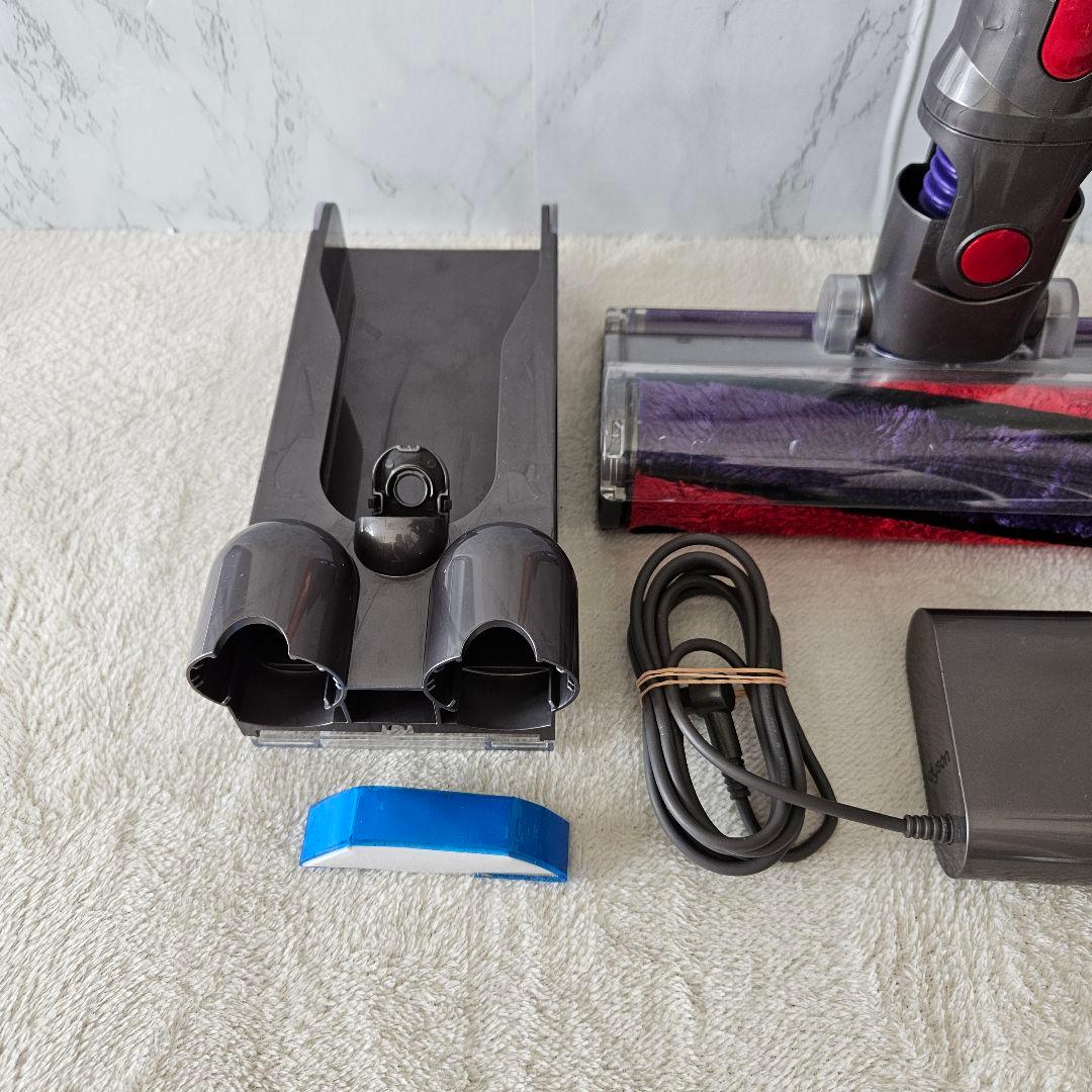 Dyson ダイソン　V10 SV12　コードレスクリーナー　動作OK　簡易清掃