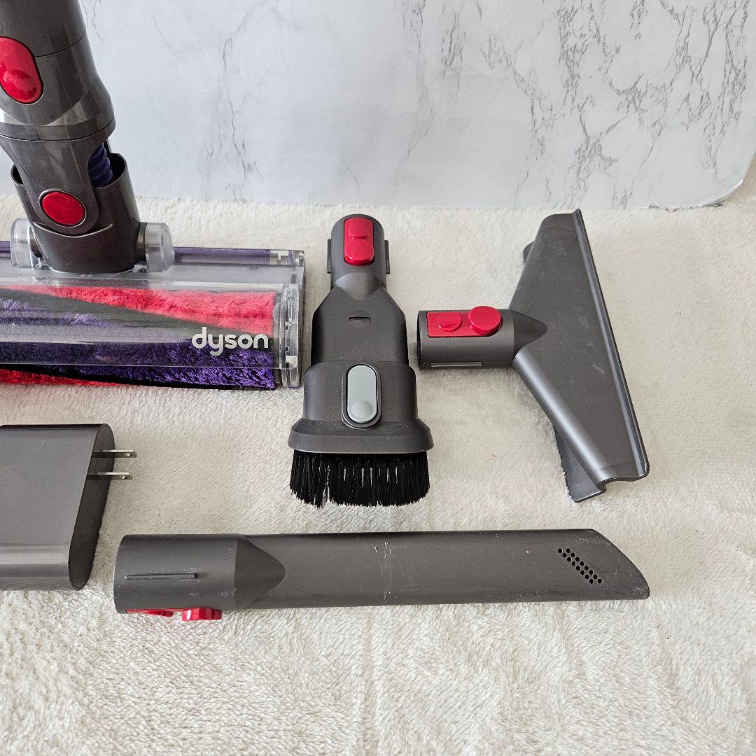 Dyson ダイソン　V10 SV12　コードレスクリーナー　動作OK　簡易清掃