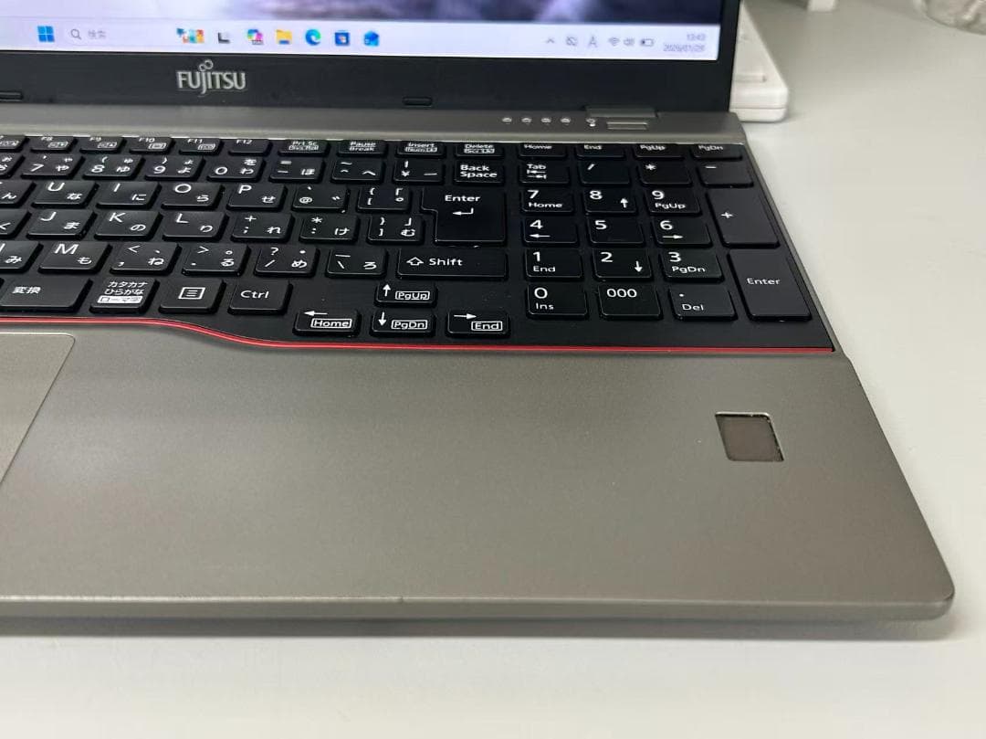 富士通ノートPC Windows11 i5-11世代 SSD office付き