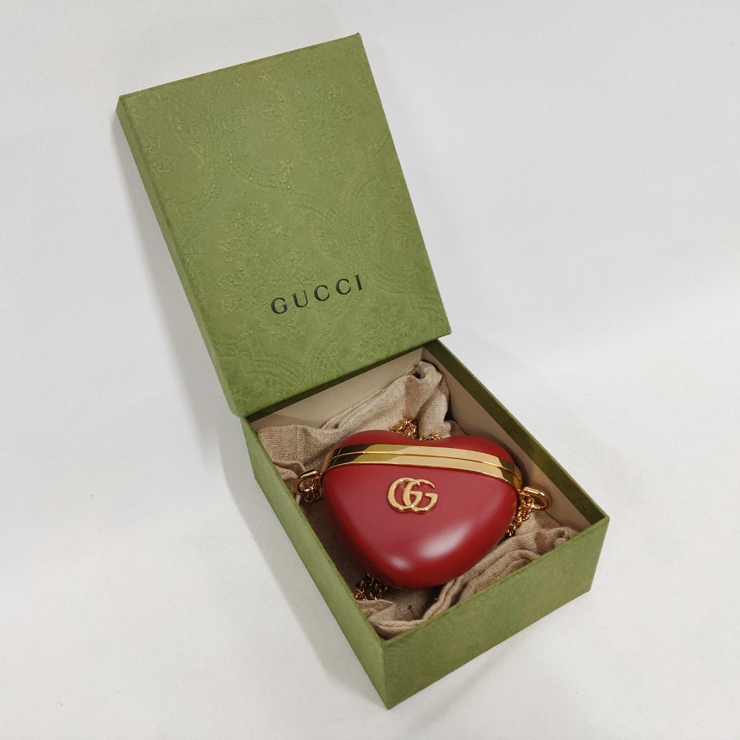 ○★新品未使用 グッチ GGマーモント ハートシェイプエアーポッズケース レッド