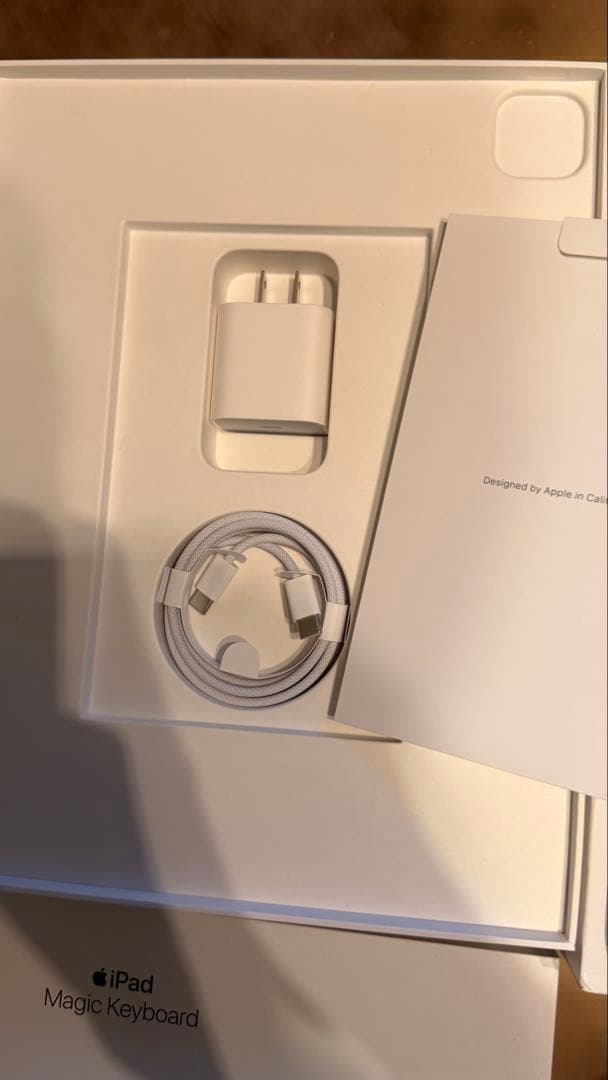 ipad pro 12.9 第6世代、Magic key board 等セット