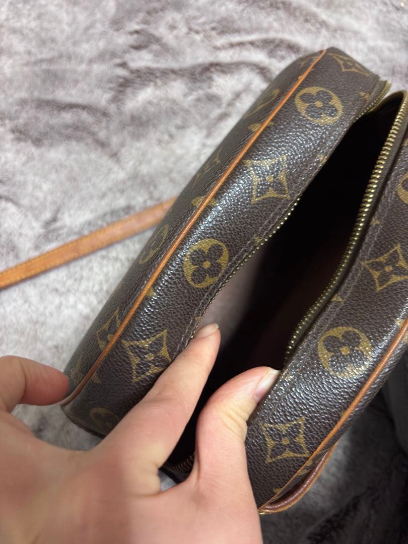 LOUIS VUITTON ルイヴィトン　モノグラム ブロワ ショルダーバッグ