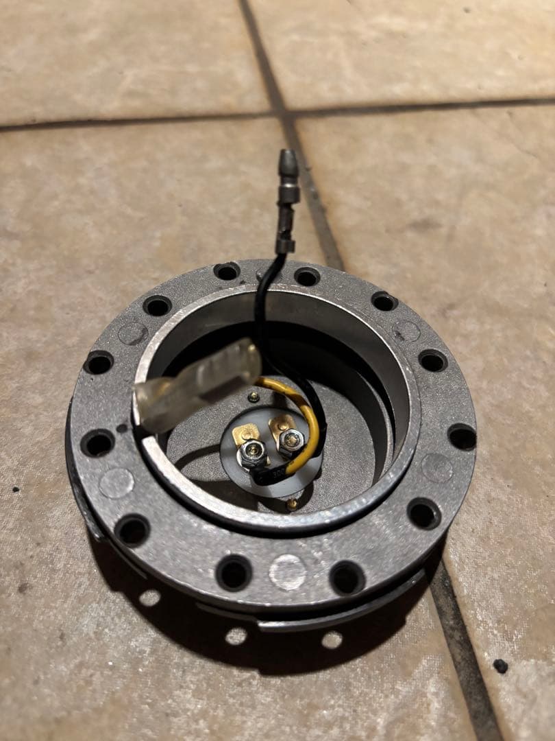 NRG 薄型クイックリリース　レッド　手渡しのみ