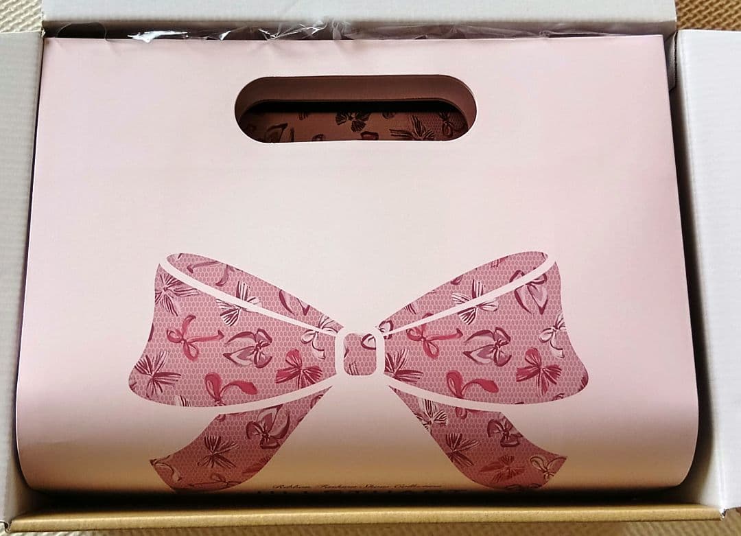 限定　ジルスチュアート　リボンファッションショー　クリスマスコフレ 2025