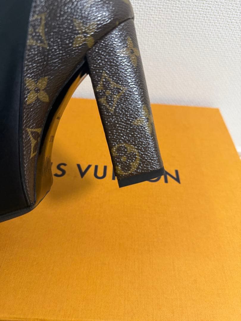 ルイヴィトン　ショートブーツ ポインテッドトゥ　モノグラム