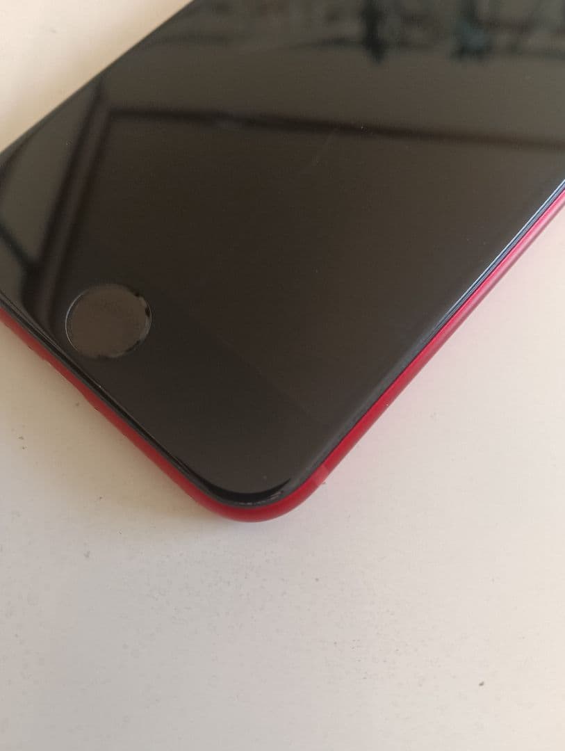 n*u様 iPhone SE (第3世代) PRODUCT(RED)