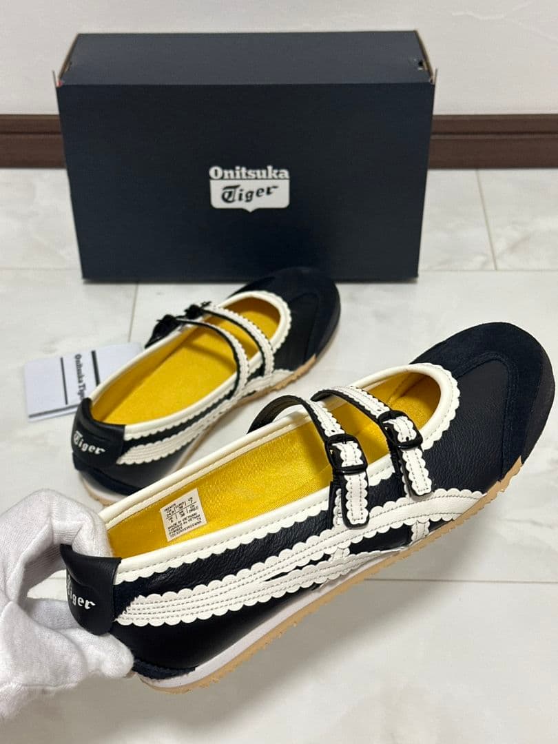 新品☆ オニツカタイガー Mexico66 TGRS