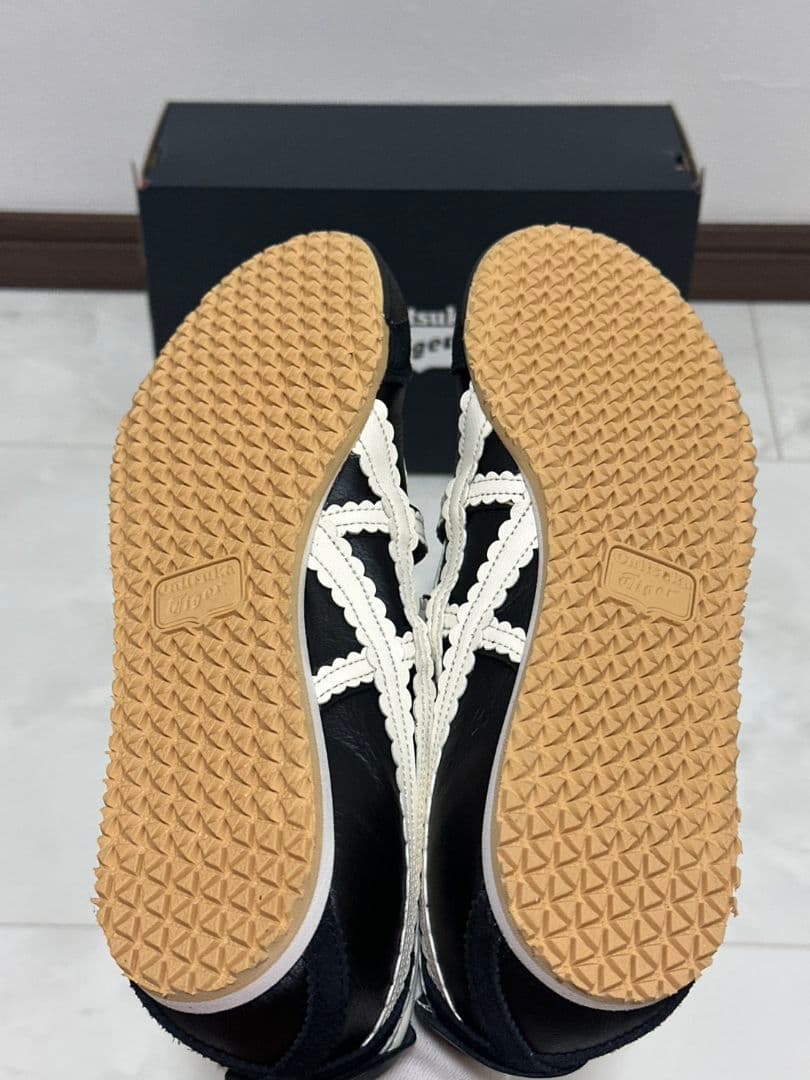 新品☆ オニツカタイガー Mexico66 TGRS