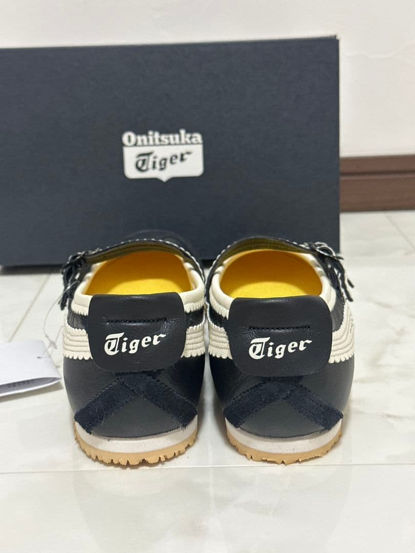 新品☆ オニツカタイガー Mexico66 TGRS