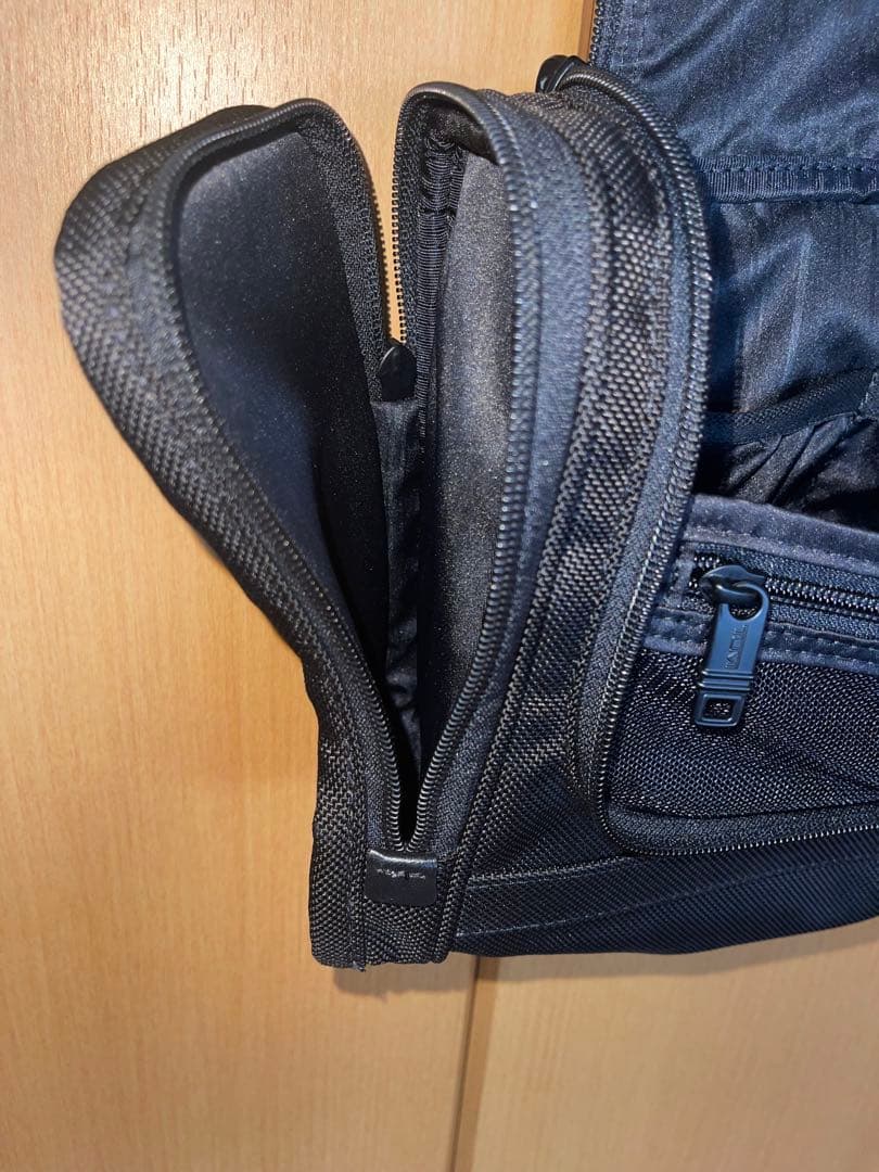 TUMI ブラック ガーメントバッグ