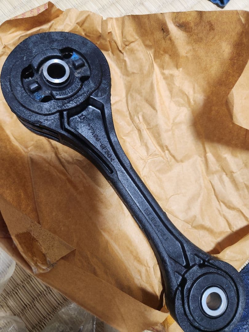 スバル純正　デフメンバー　エンジンマウント等　５点セット