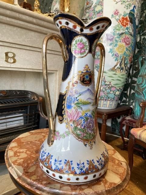 花柄装飾 陶器の花瓶