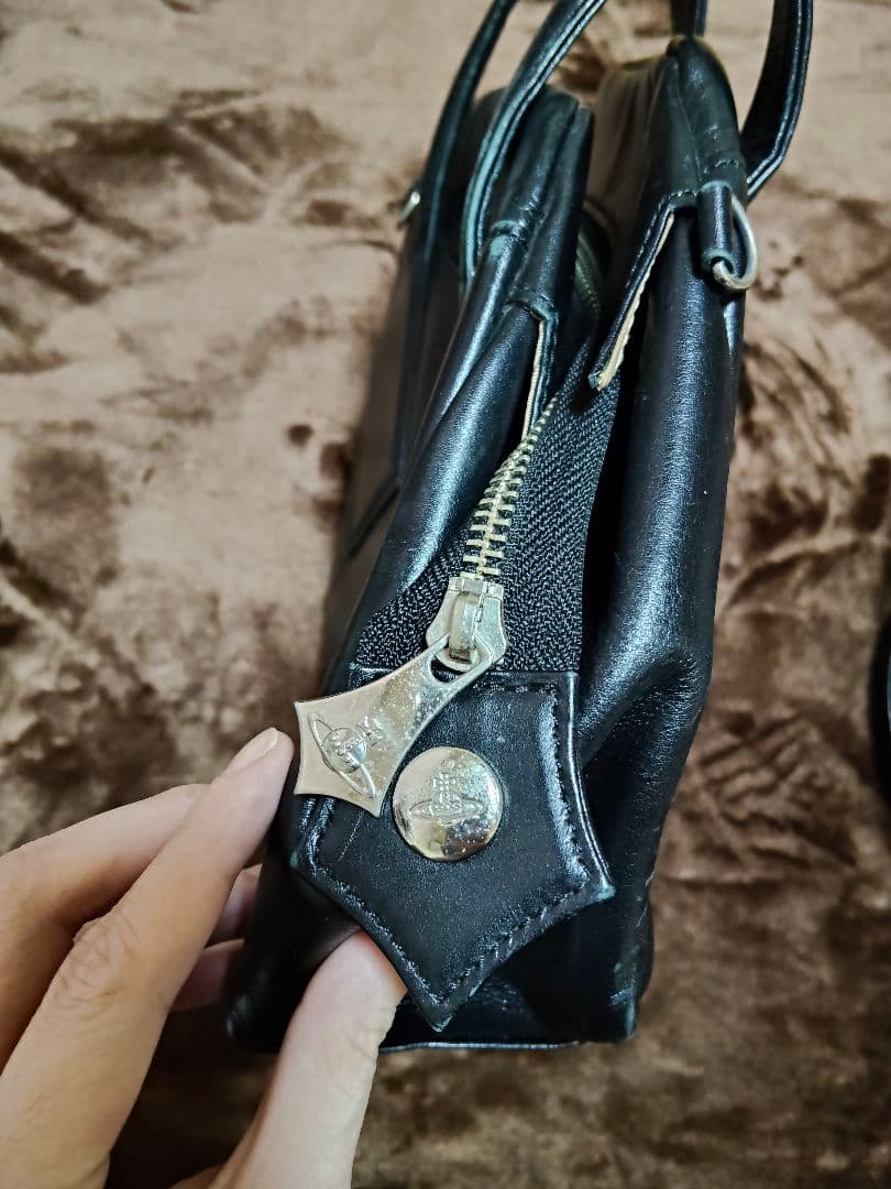 ヴィヴィアン ウエストウッド ハンドバッグ ショルダーバッグ 黒 ブラック