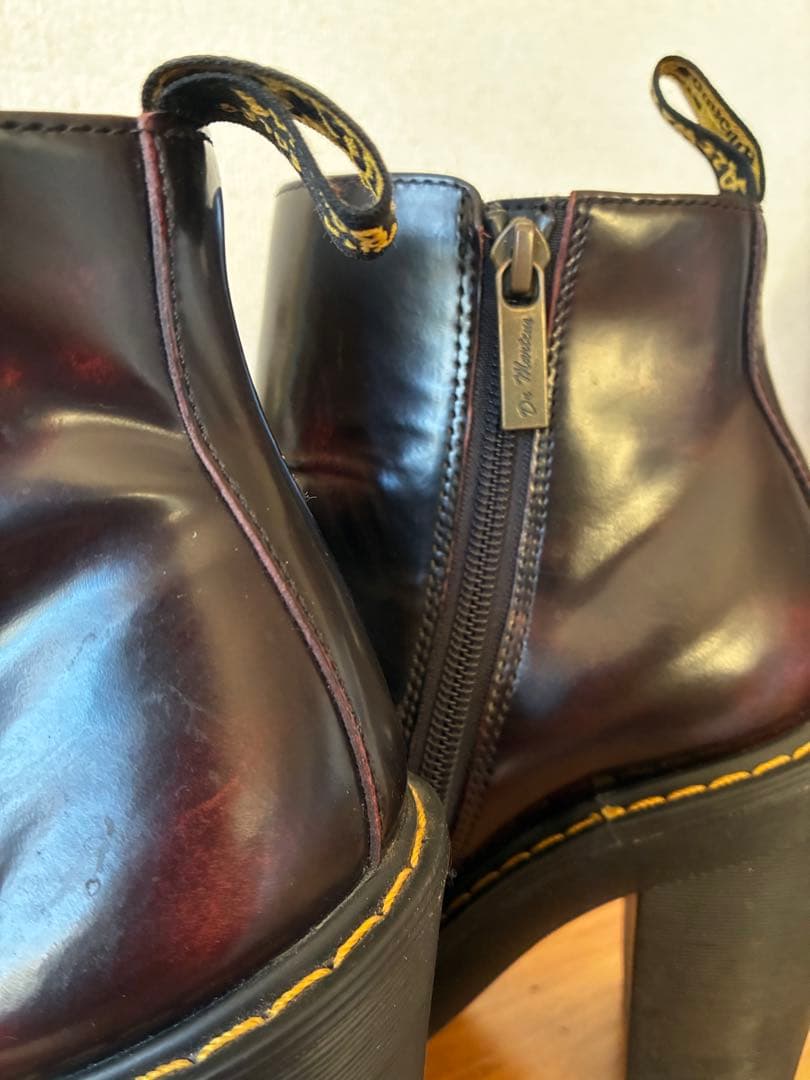 ドクターマーチン マグダレナ アンクルジップ ヒールブーツ 23728600