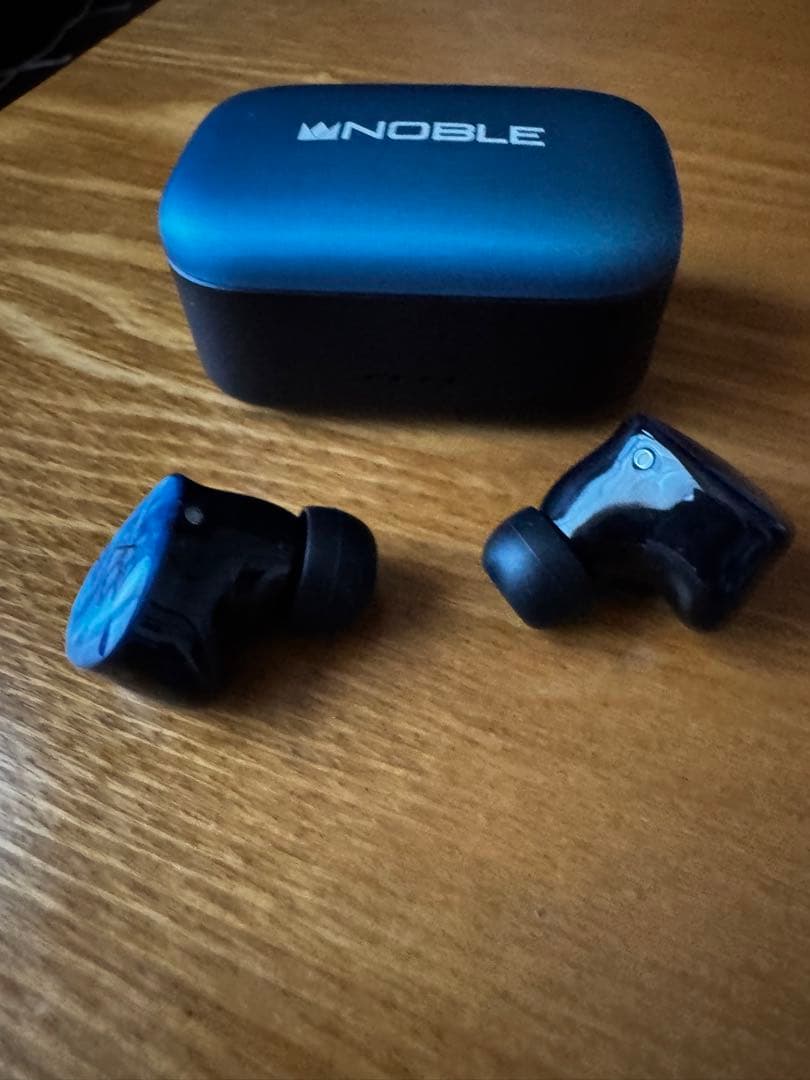 イヤホン Noble FoKus PRO