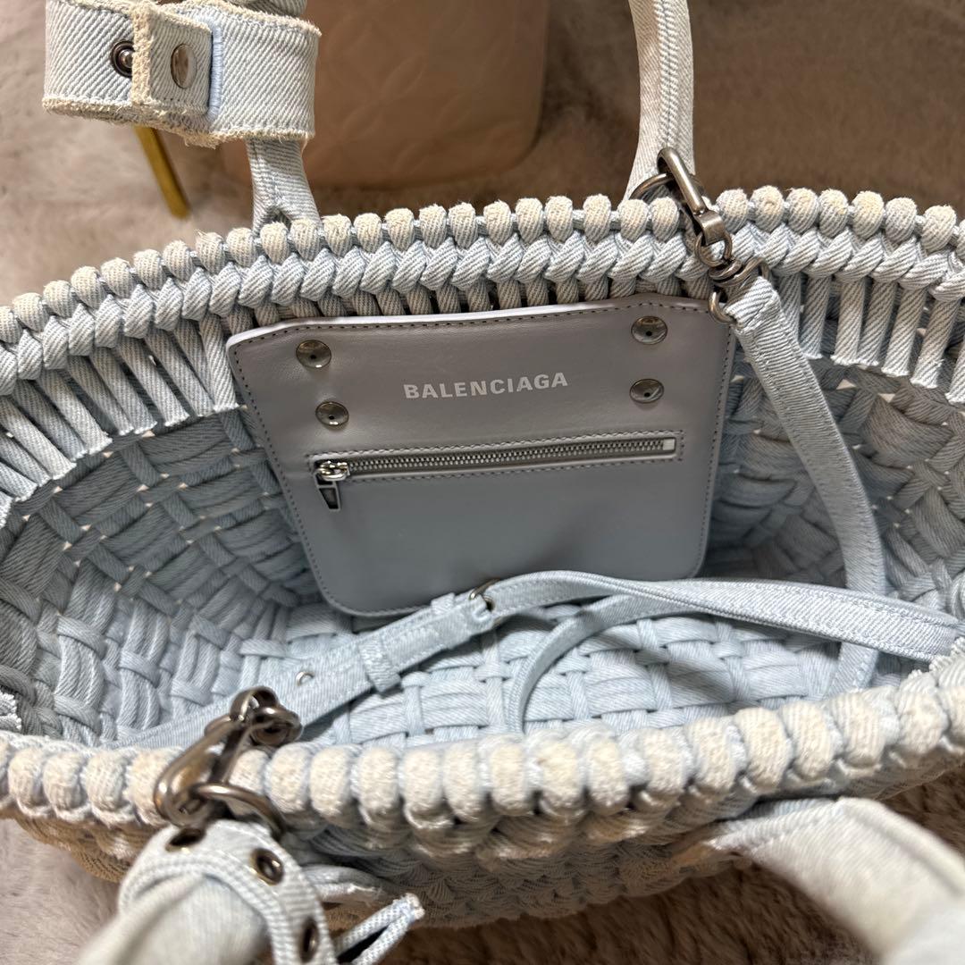 BALENCIAGA かごバッグ ライトブルー