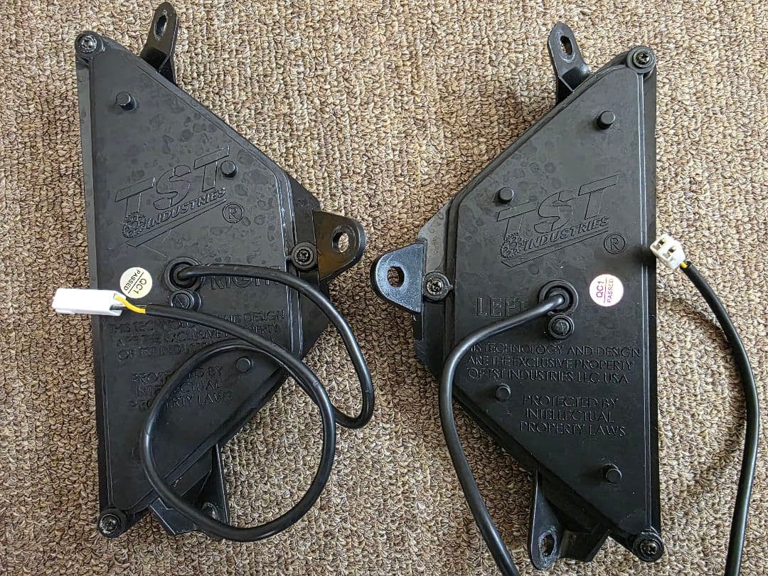 TST　カワサキ　Ninja用フロントウインカー