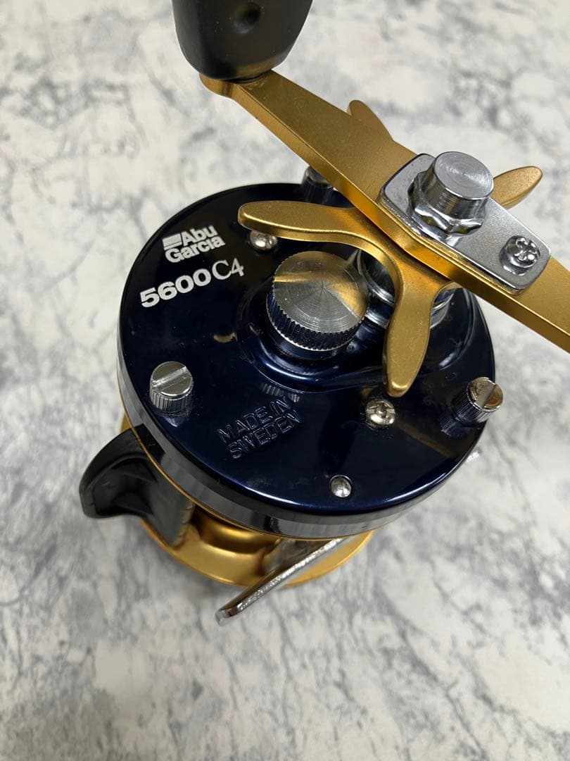 中古　アブガルシア　アンバサダー 5600C4 右用ベイトリール　ライギョ　バス